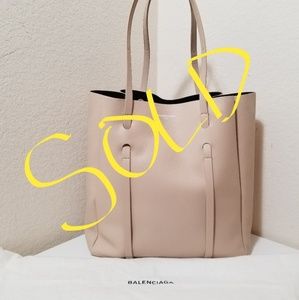 NWT Balenciaga Small Everyday Tote Beige